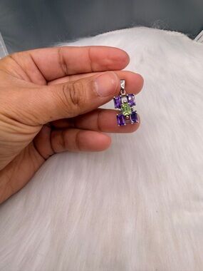 10k White Gold Amethyst & Peridot Pendant.